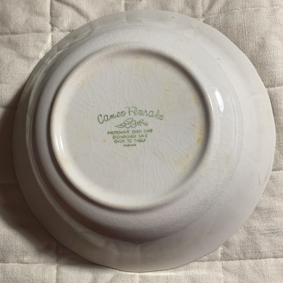 Vintage Cameo Florals Malaysia Pink Flower Serving Bowl - Picture 4 of 4